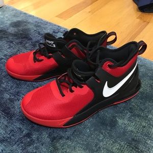 NWOT Nike Basketball Sneaker
